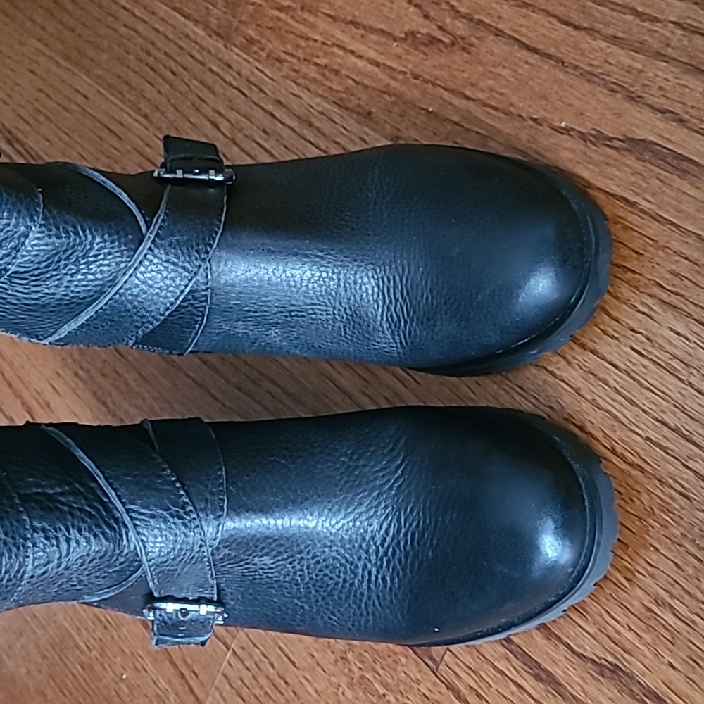 Aerosoles Size 7.5 Black Leather "Moto" Style Ankle Boots - Picture 3 of 12